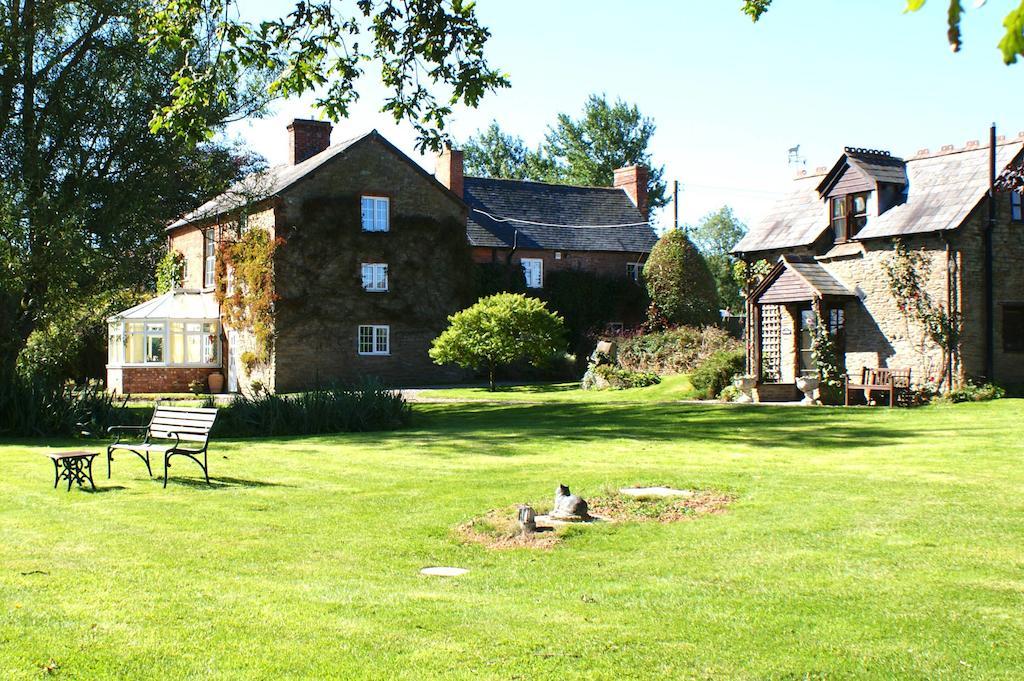 Hills Farm Bed and Breakfast Leominster Exteriör bild